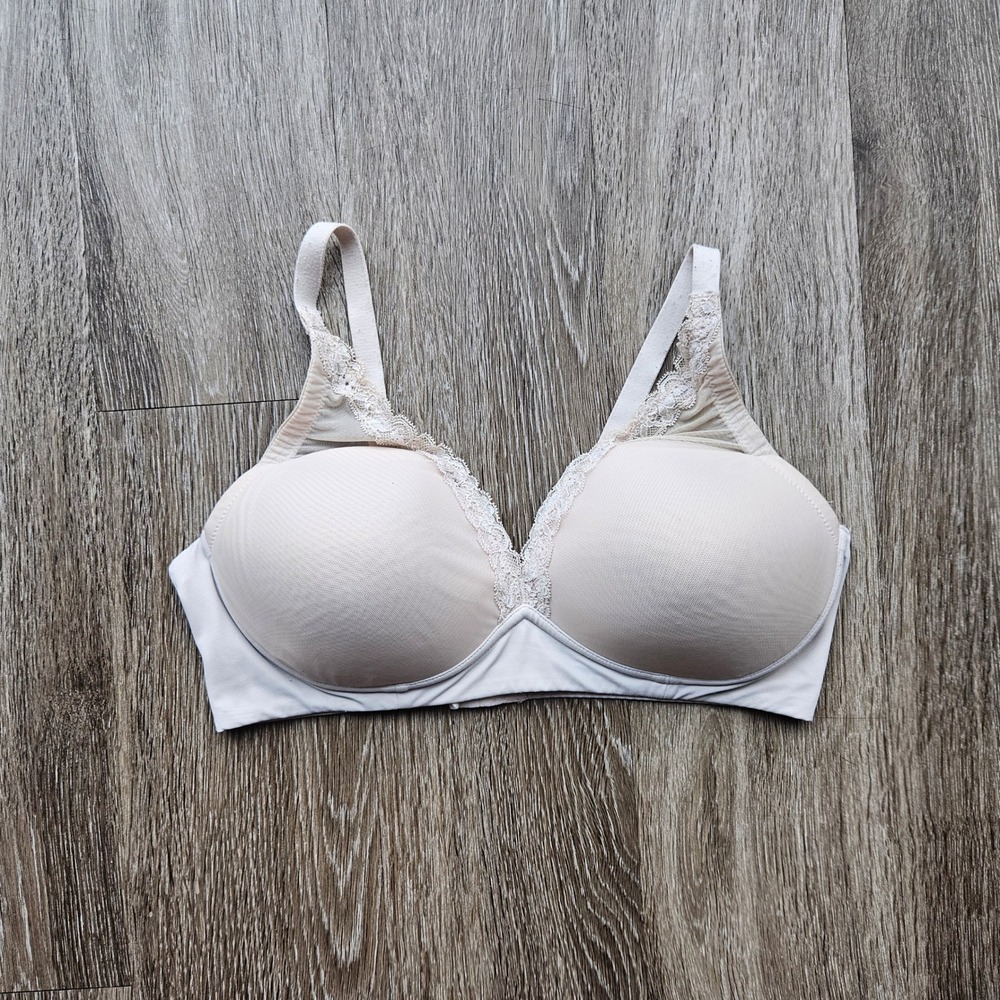 Warner's Lace Escape Wire-Free Wireless Lace Trim Mesh Panel Bra Beige Nude 38D